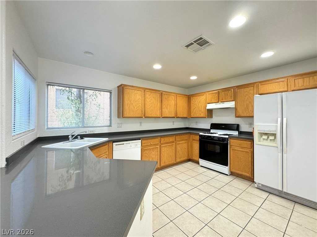 10433 Wyatt Earp Ct - Photo 7 of 28