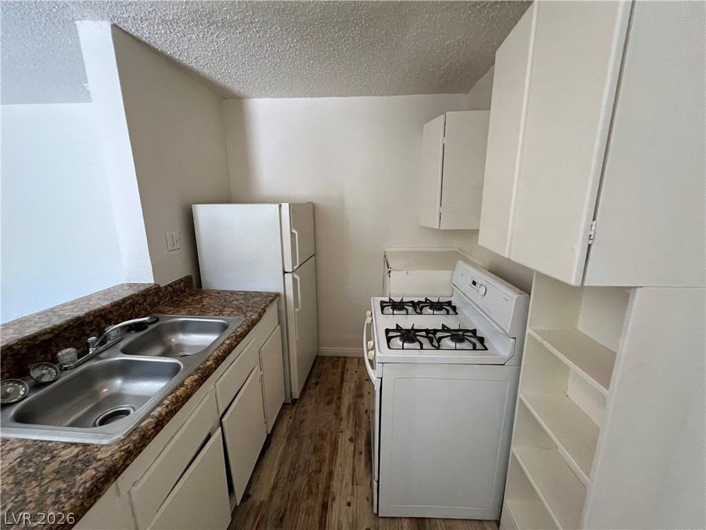 2300 Sunrise Ave #7 - Photo 2 of 5