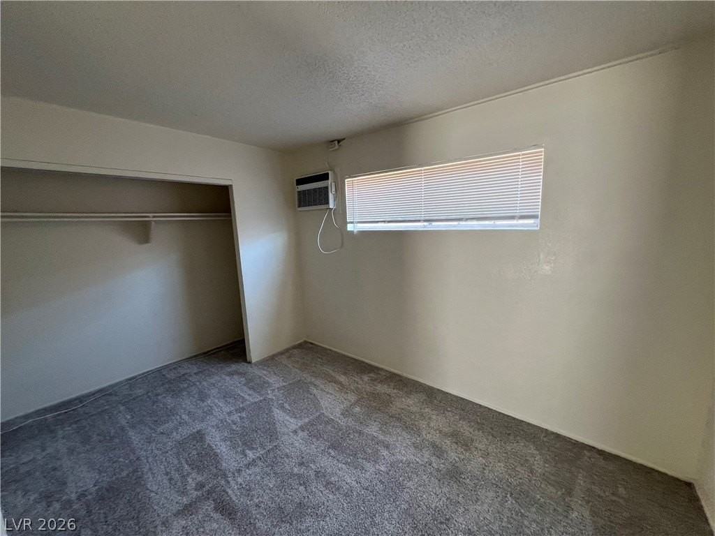 2300 Sunrise Ave #7 - Photo 4 of 5