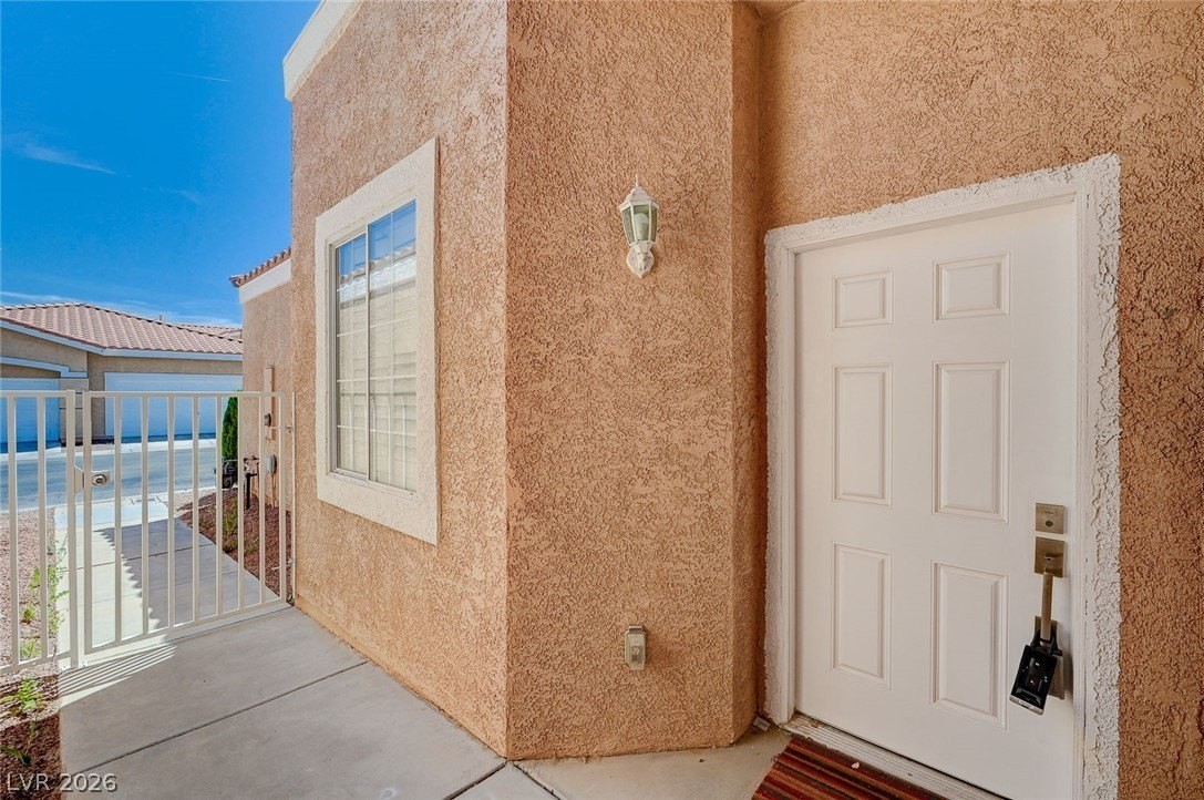2830 Serenidad Dr - Photo 5 of 39