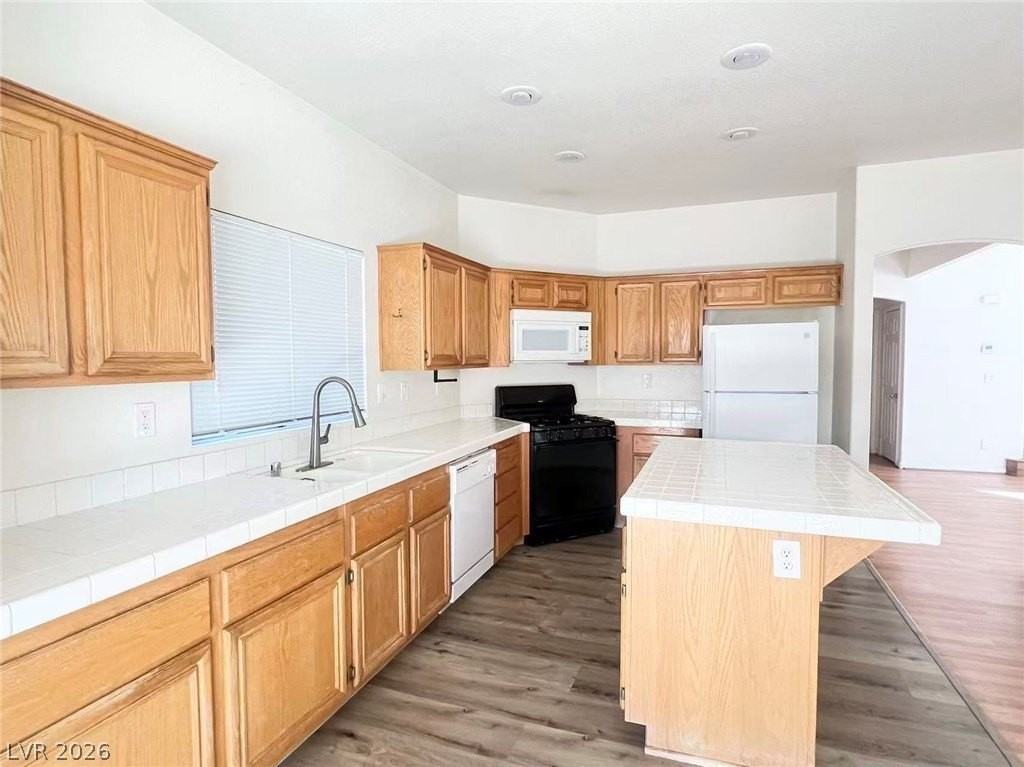 7941 Blue Brook Dr - Photo 5 of 19