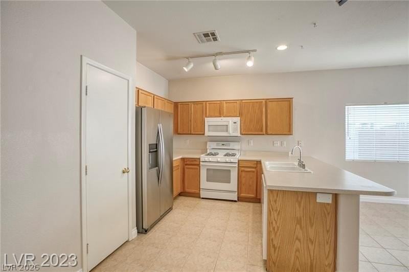 8847 Sacred Falls Ave - Photo 6 of 30