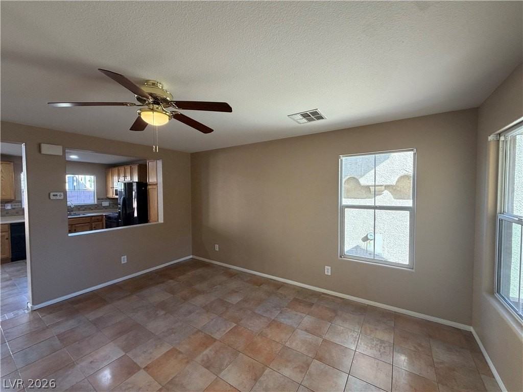 67 Desert Coyote St - Photo 4 of 45