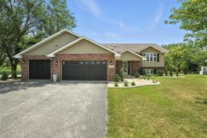 featured image of 22 Summerhill Dr