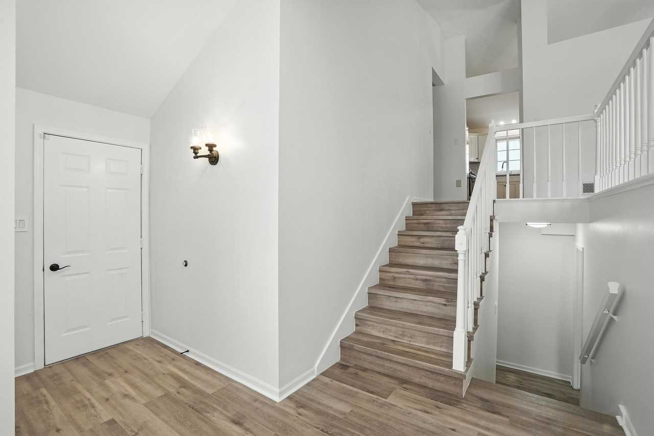 22 Summerhill Dr - Photo 4 of 30