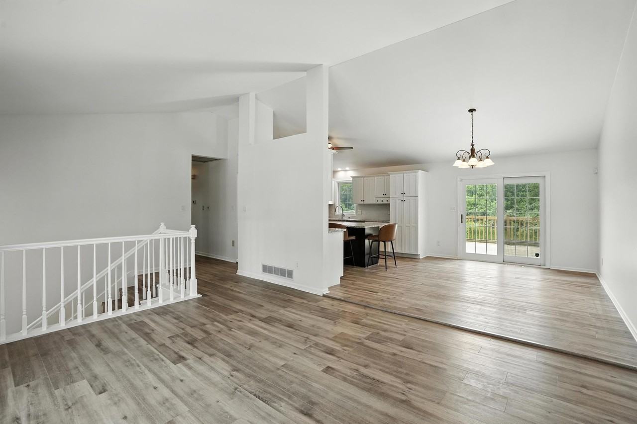 22 Summerhill Dr - Photo 7 of 30