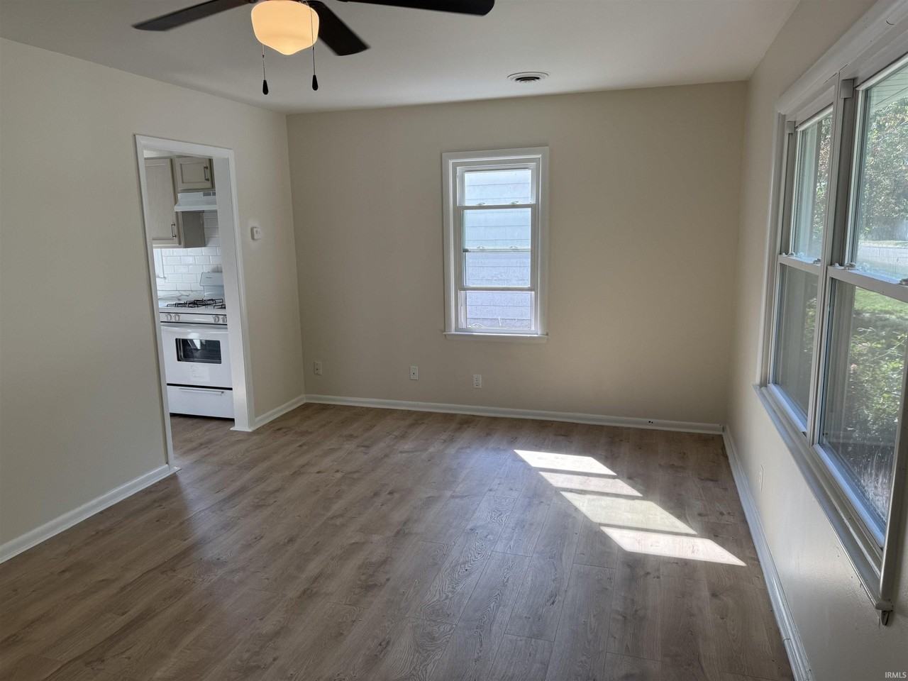 509 Philadelphia St - Photo 4 of 18