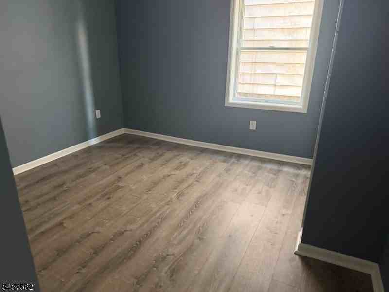 86 Main St #G - Photo 4 of 6