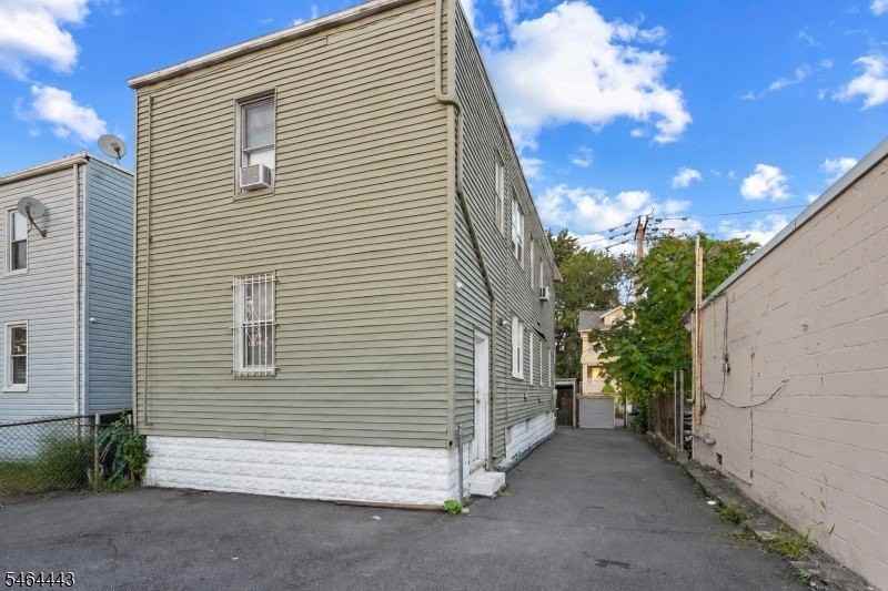 46 Norwood Ave - Photo 4 of 15