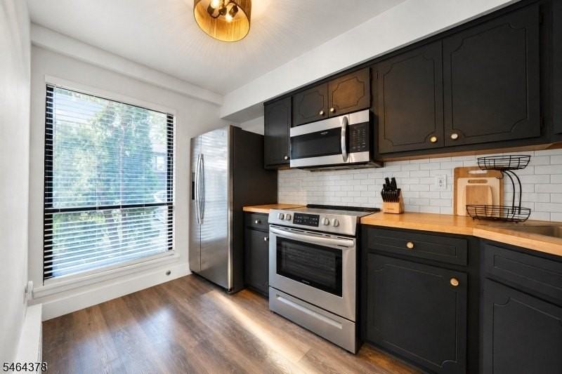 634 Upperway - Photo 2 of 20