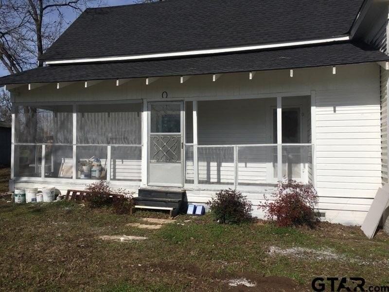 902 Crockett St - Photo 2 of 8