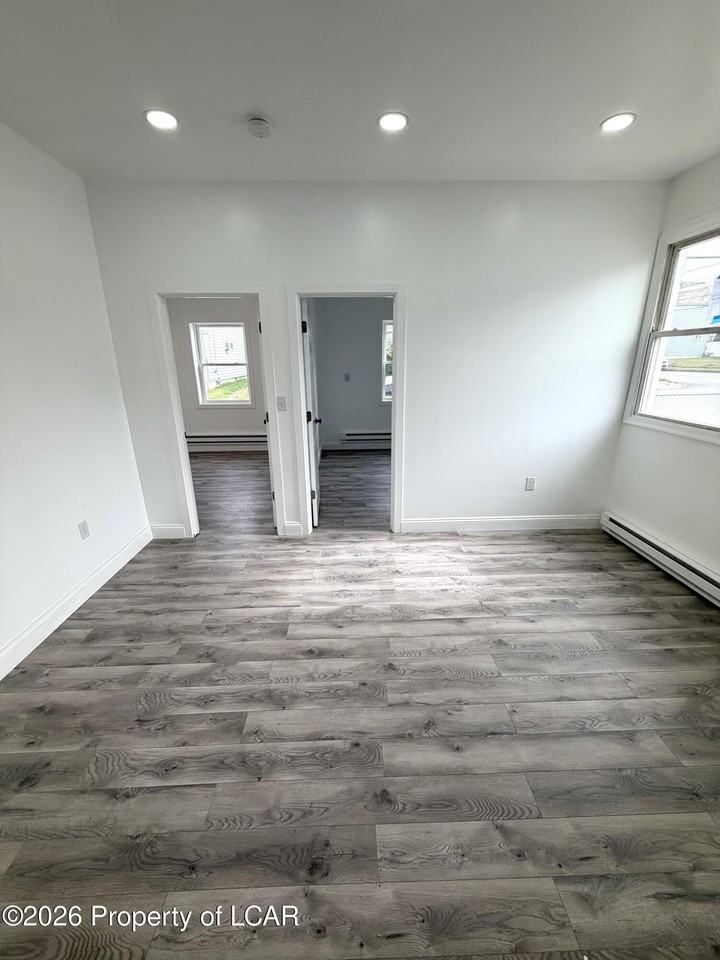343 E South St #1 - Photo 5 of 9