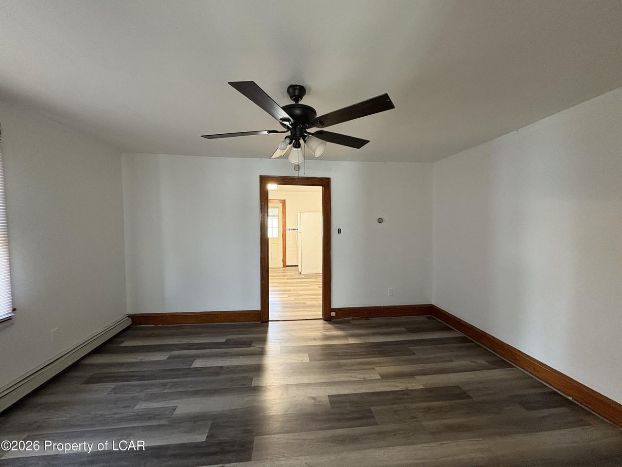 241 Lyndwood Ave - Photo 5 of 8