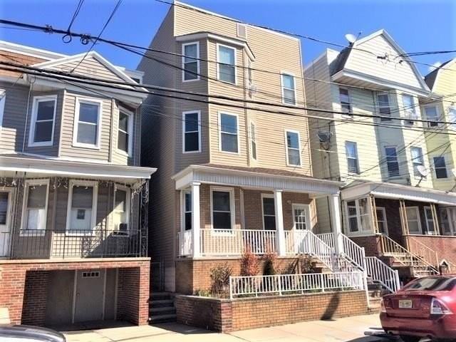 127 W 19th St #1
