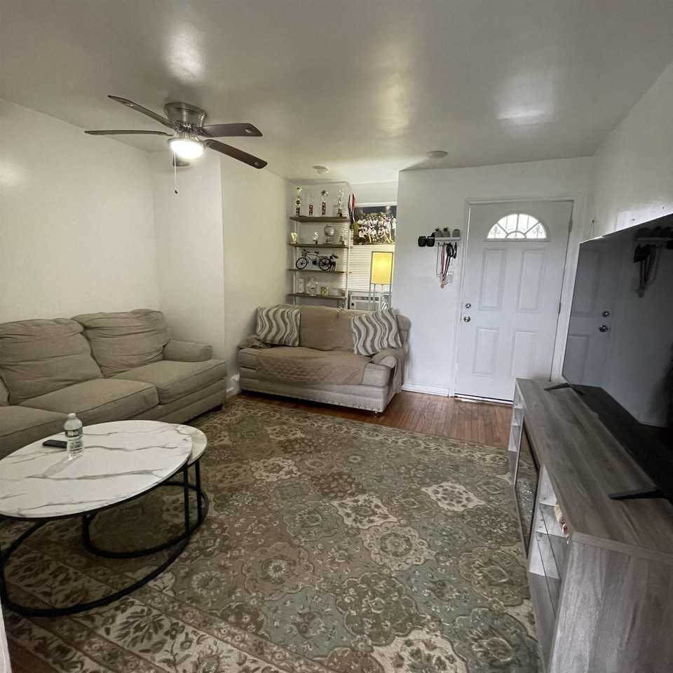 420A Wayne St #A - Photo 6 of 12