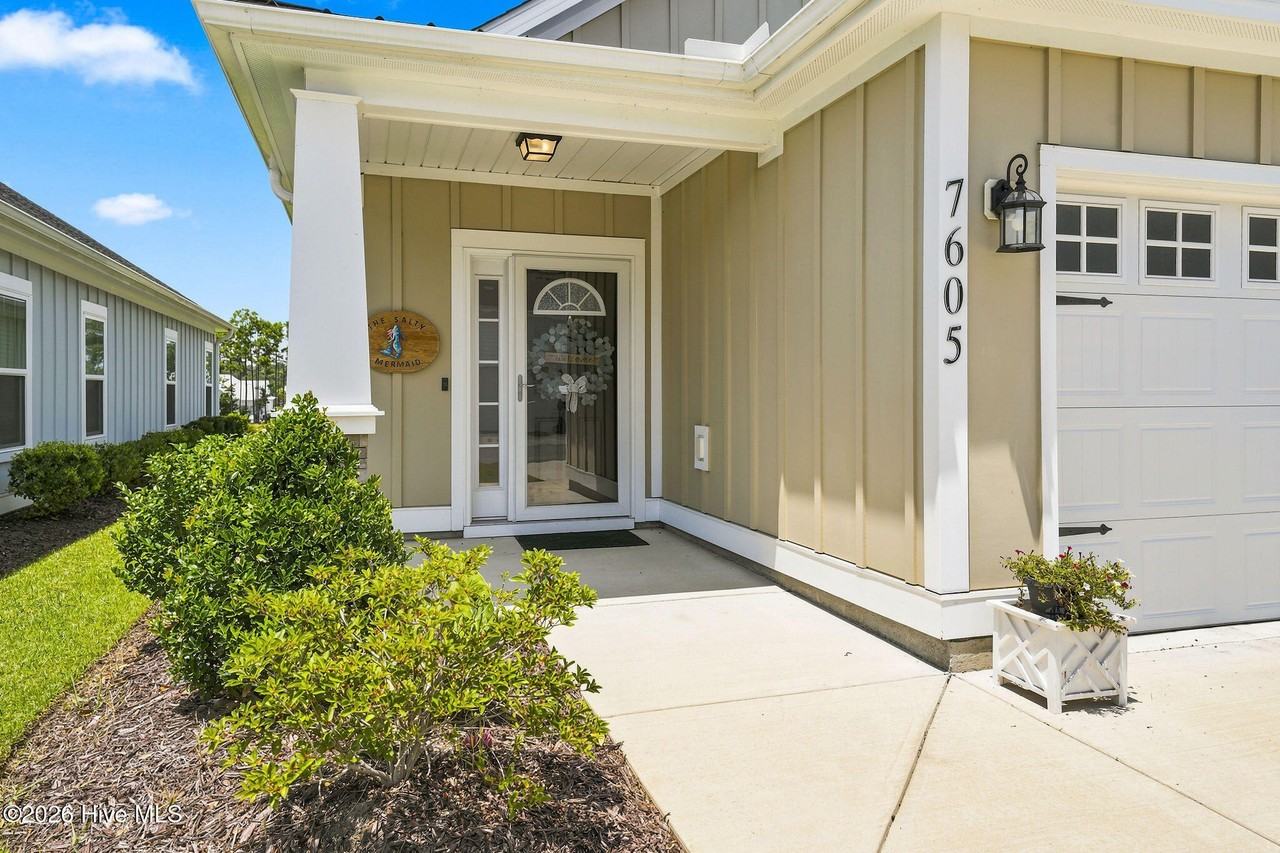 7605 Privateer Loop - Photo 2 of 32