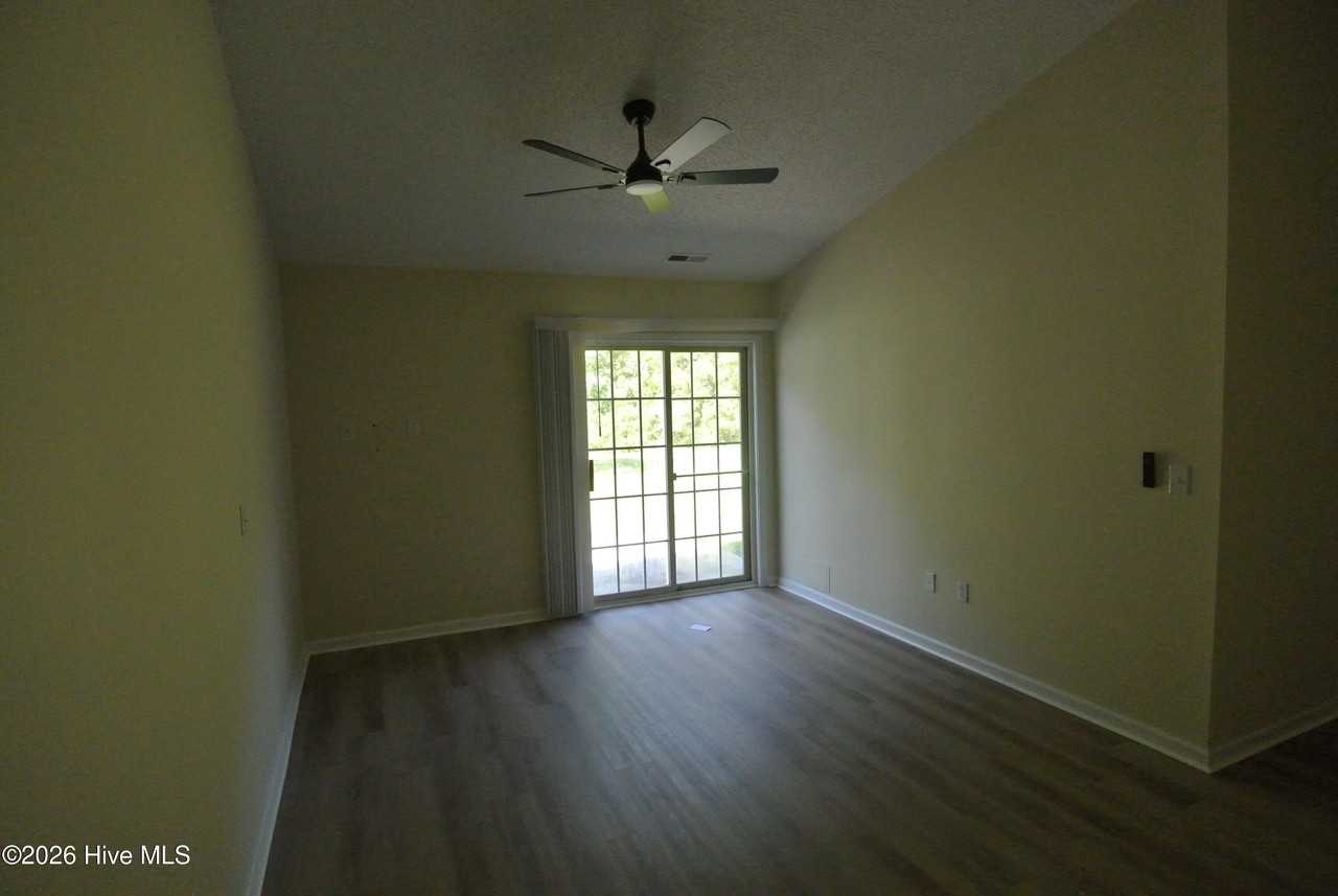 1491 Race Track Rd - Photo 5 of 15