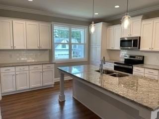 35 Cedar Wood Ct - Photo 3 of 16