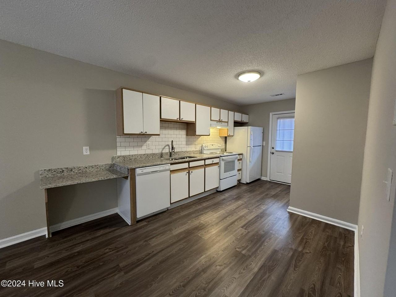 115 Wheeless Cir #D - Photo 5 of 14