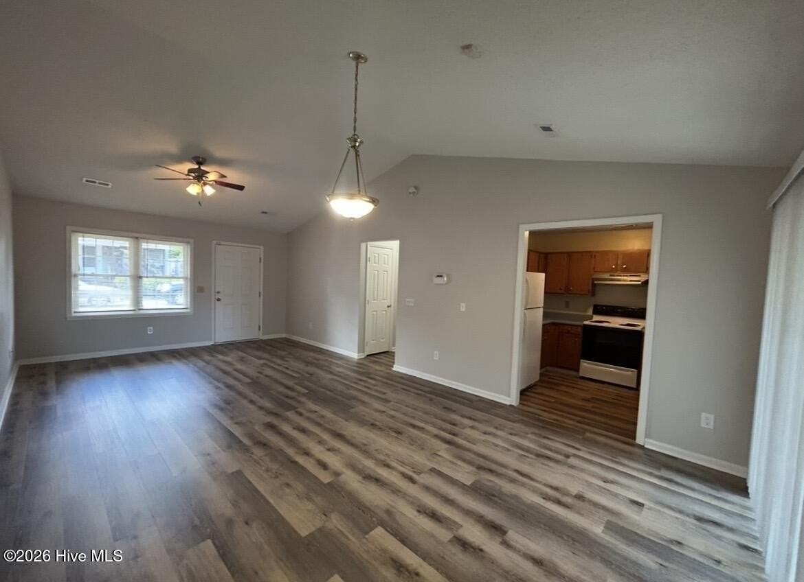1114 Browns Aly - Photo 3 of 15