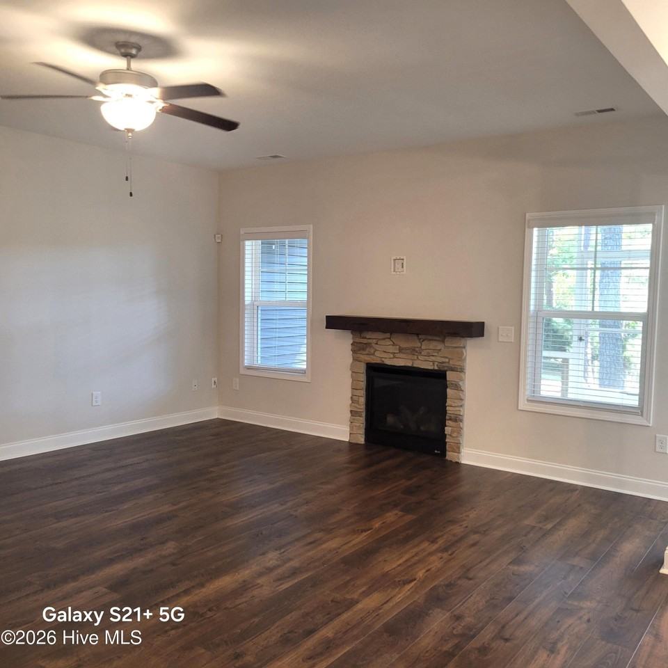 1897 Airport Rd - Photo 4 of 50