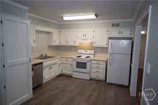 100 Barrington Dr - Photo 1 of 1