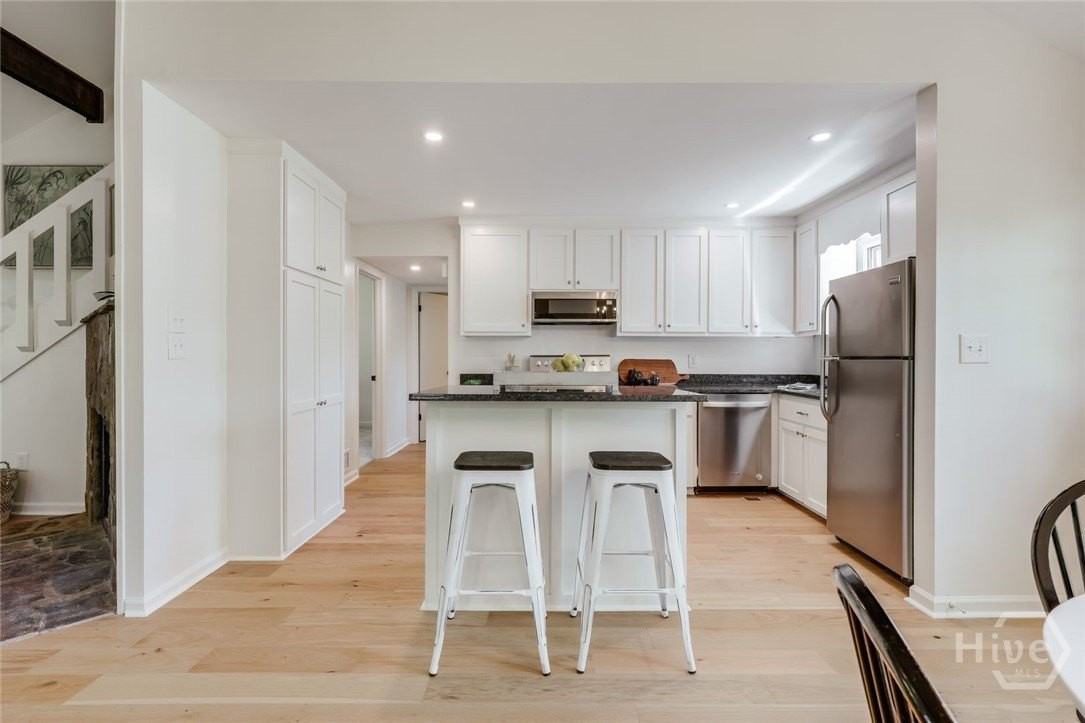 315 Davis St - Photo 7 of 32