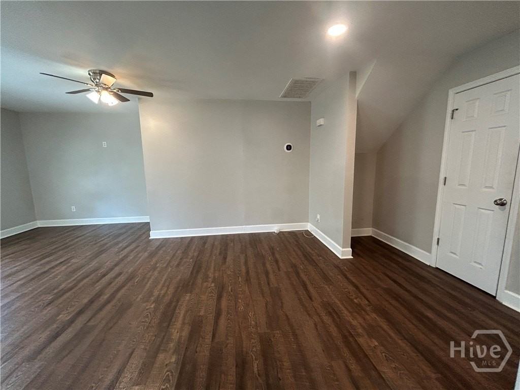 826 E 33rd St - Photo 6 of 24