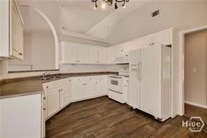 262 Silver Brook Cir - Photo 4 of 11