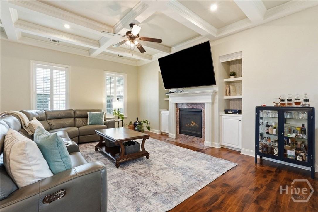 6 Osgood Ln - Photo 6 of 37
