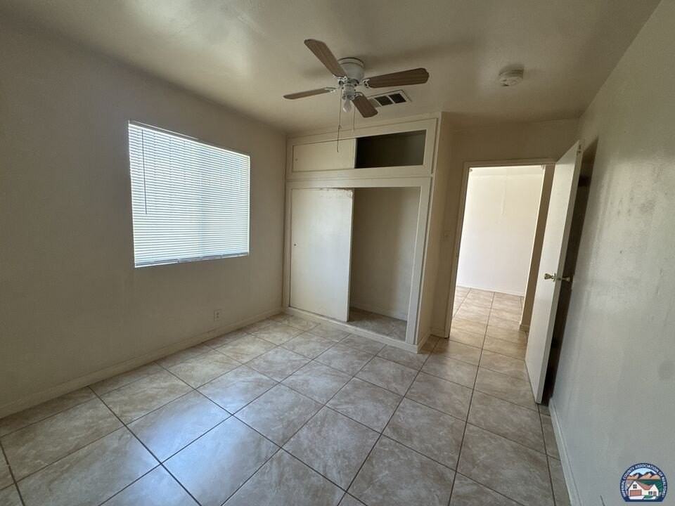 507 E 3rd St #A - Photo 5 of 8