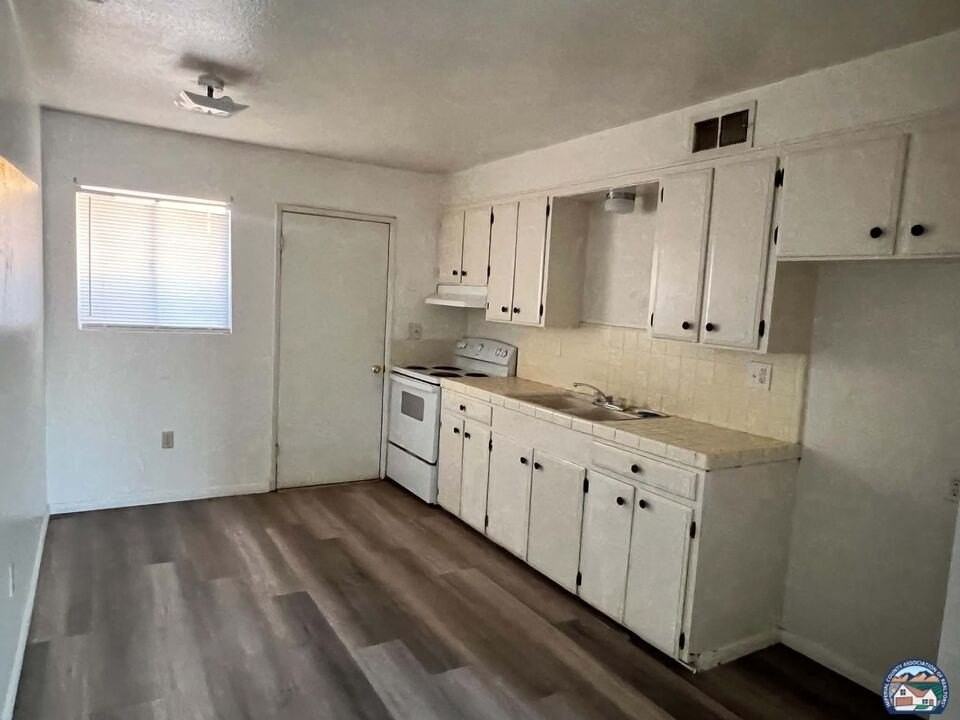 309 W Barioni Blvd - Photo 4 of 7