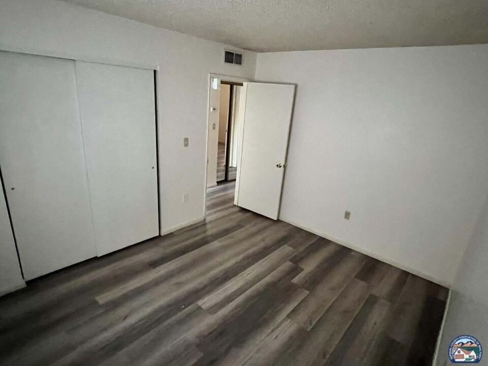 309 W Barioni Blvd - Photo 5 of 7