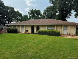 featured image of 1425 Pine Ridge Rd