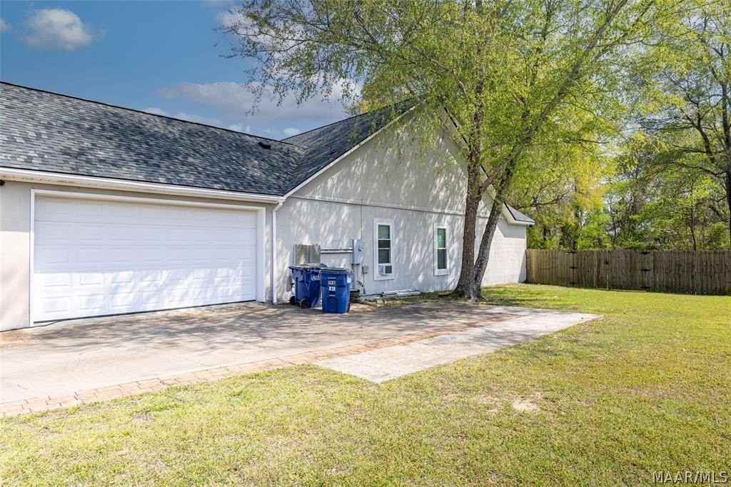 198 Meadow Ln - Photo 4 of 34