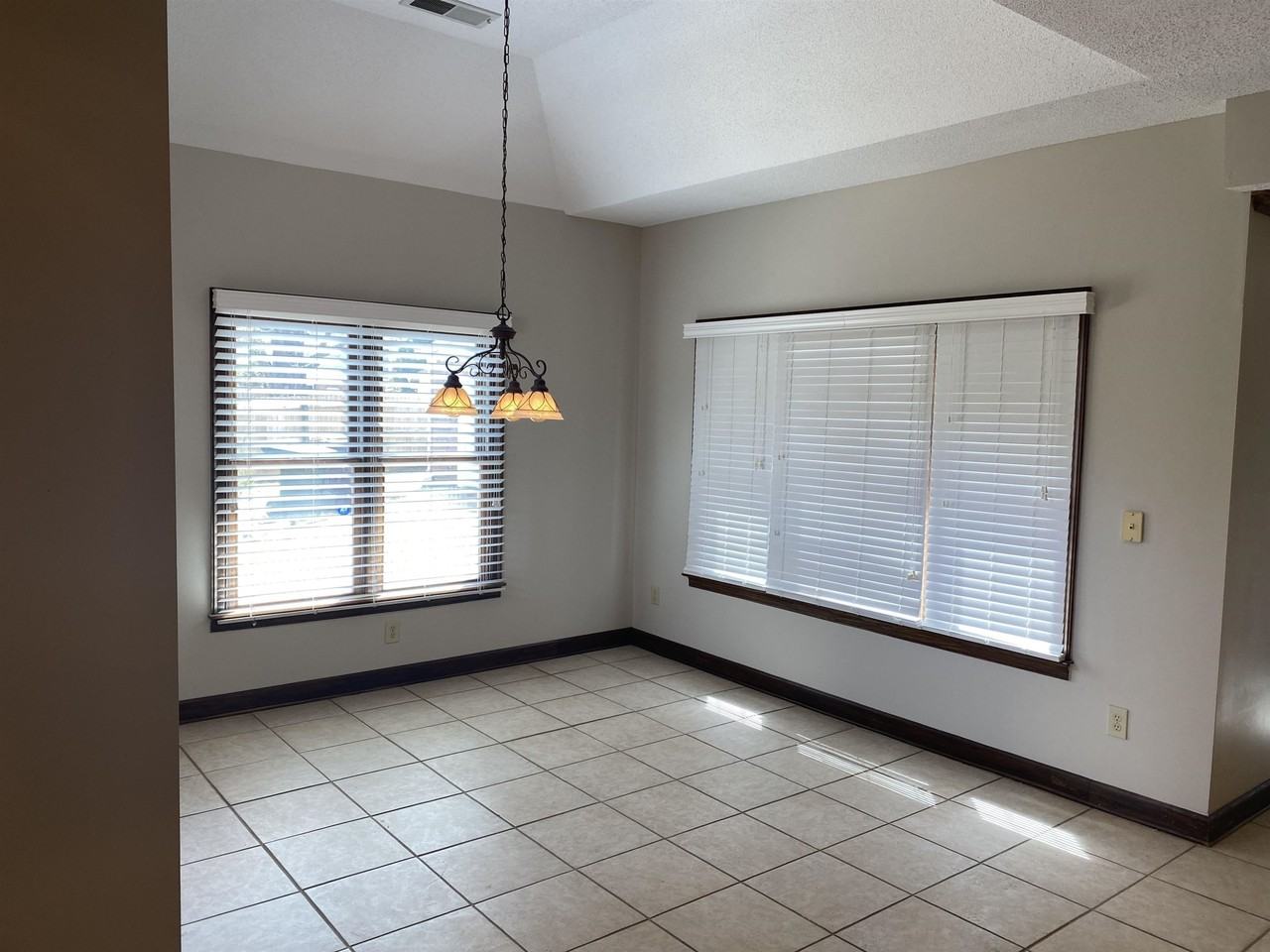 857 Hickory Oaks Cir - Photo 6 of 25