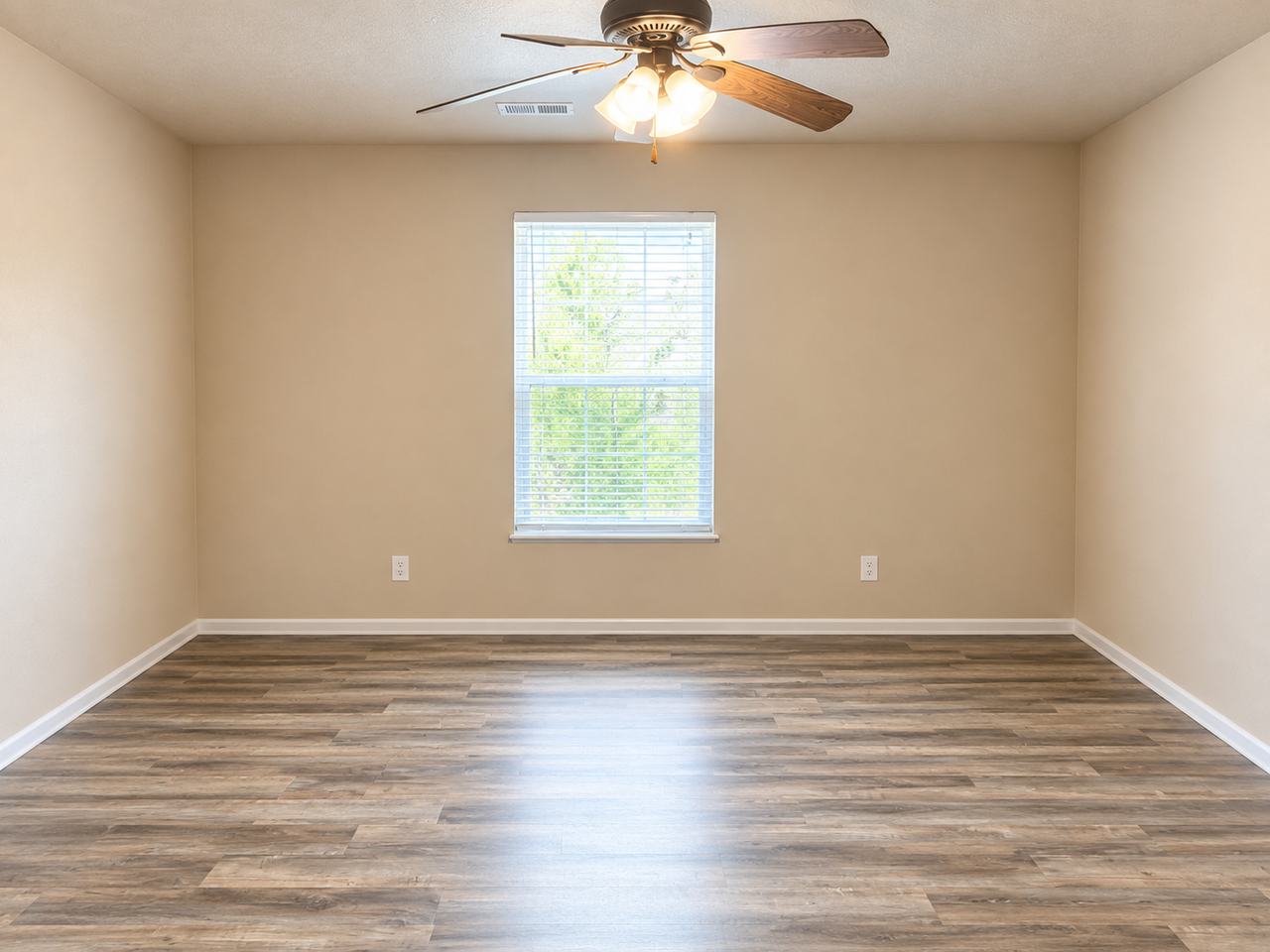 16565 Hunters Ridge Ln #B - Photo 7 of 9