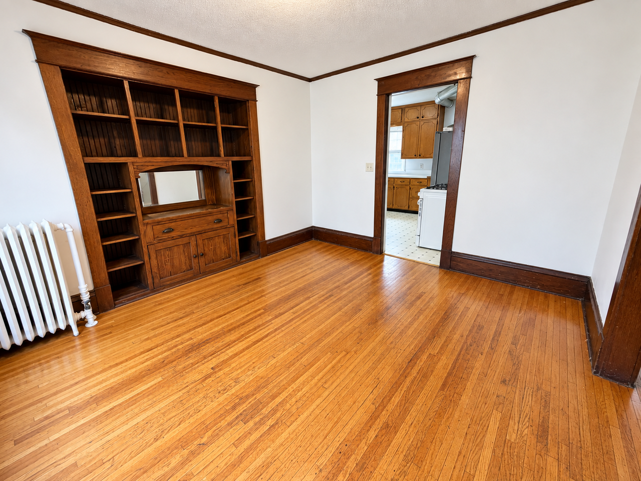 1951 Grand Ave - Photo 2 of 10