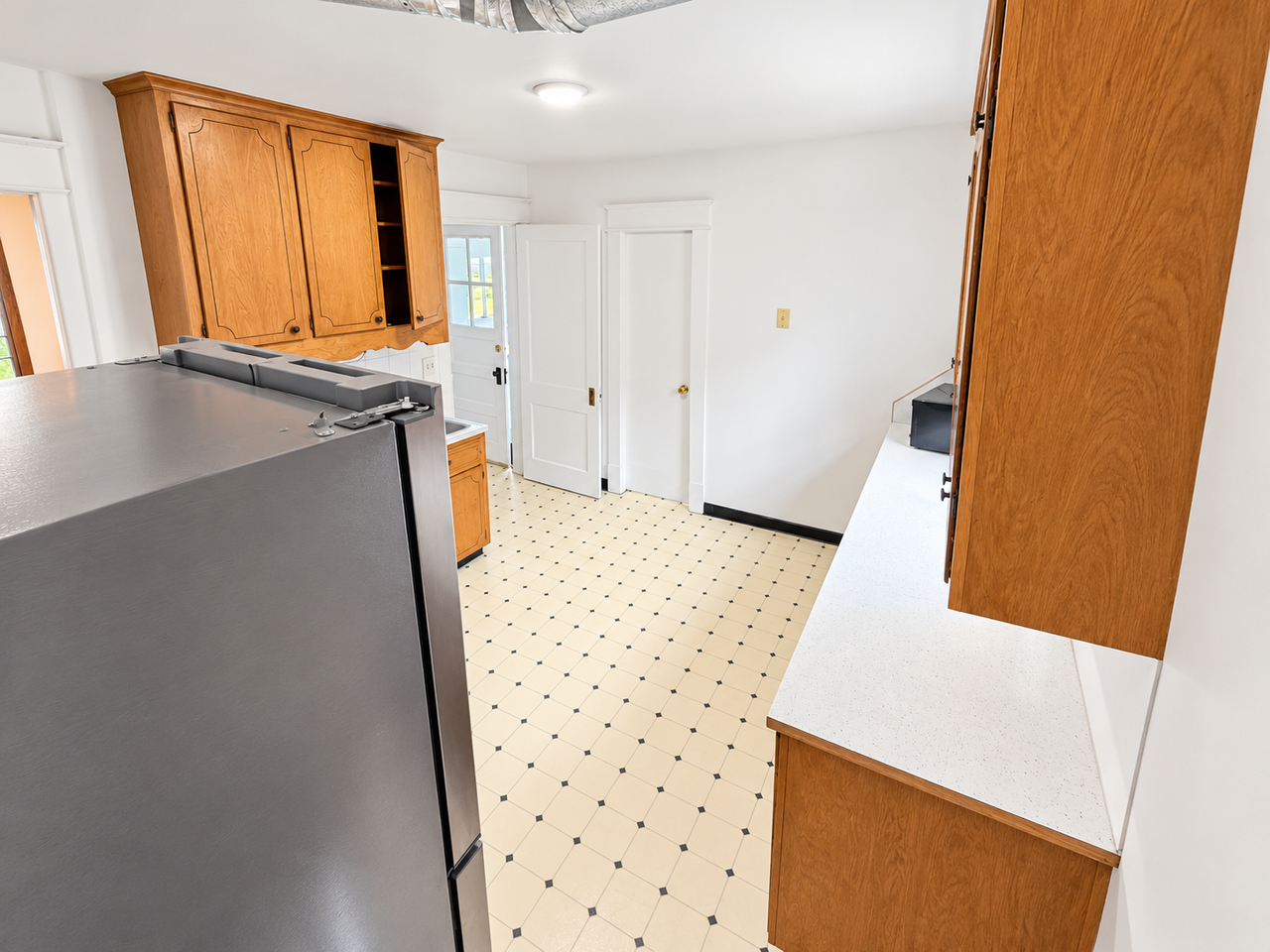 1951 Grand Ave - Photo 5 of 10
