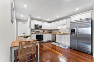 474 Broadway - 26Apt 26 #26 - Photo 1 of 1