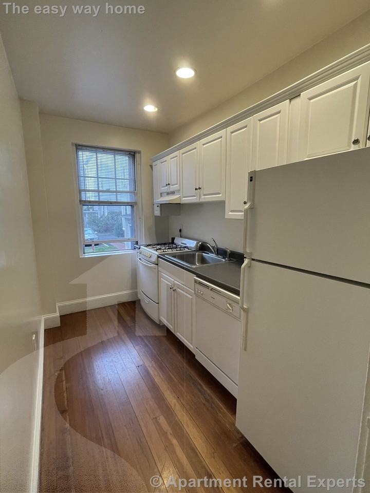11 Ellery St #3 - Photo 3 of 25