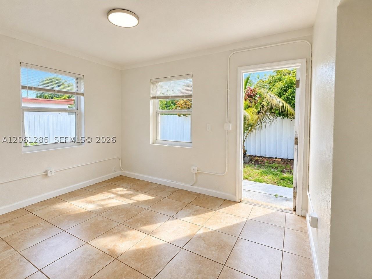 728 Sw 6th St #2 - Photo 7 of 26