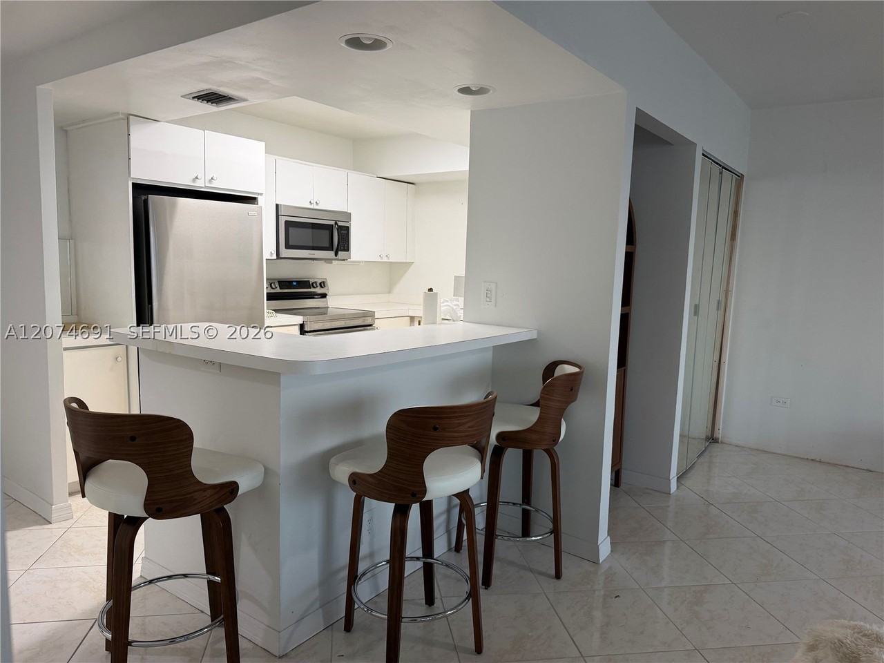 3111 N Ocean Dr #1611 - Photo 3 of 41