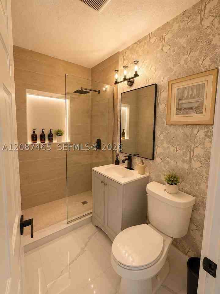 5640 Ne Miami Ct #1 - Photo 7 of 13