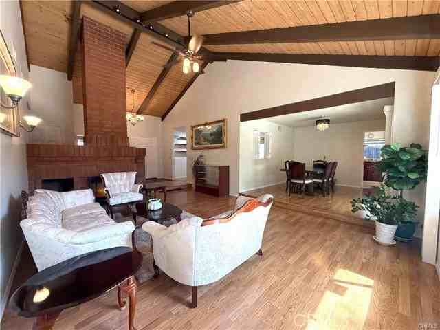 512 Concord Ave - Photo 3 of 8