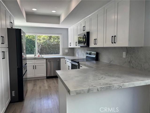 445 S Westridge Cir - Photo 3 of 8