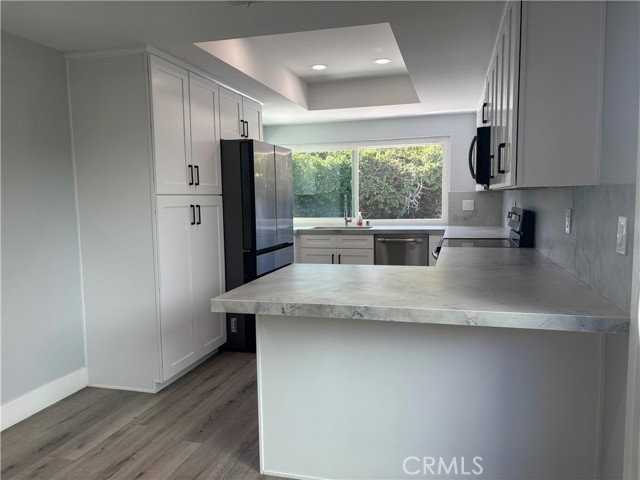 445 S Westridge Cir - Photo 4 of 8