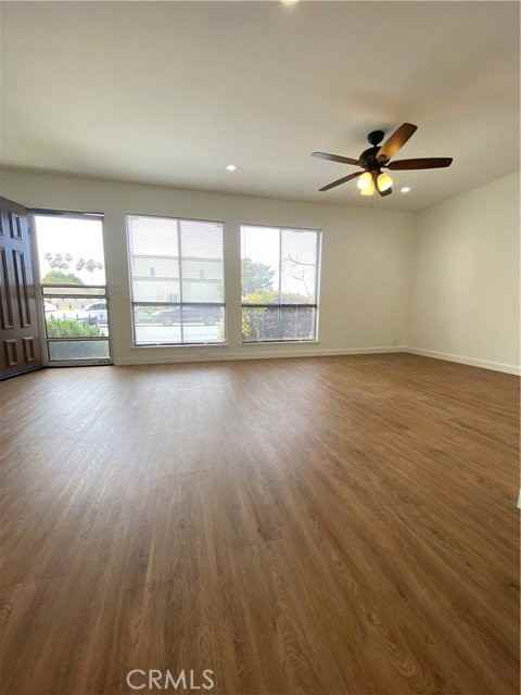 21292 Greenspray Ln - Photo 3 of 8