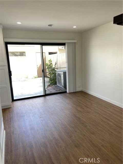 21292 Greenspray Ln - Photo 4 of 8