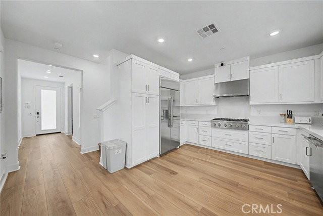 1713 Lychee St - Photo 4 of 8